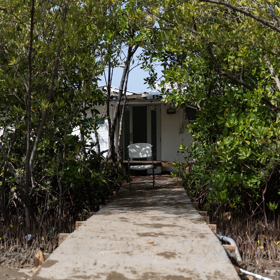 Sobre estas líneas, una de las casetas en el litoral de La Parguera.