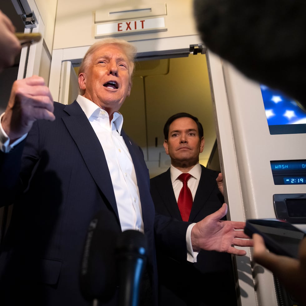 “¡Suena bien para mí!“, comentó Trump en su red social Truth Social al compartir una publicación de X del usuario @Cliff_Smith_1 que prevé que “Marco Rubio será presidente de Cuba”.