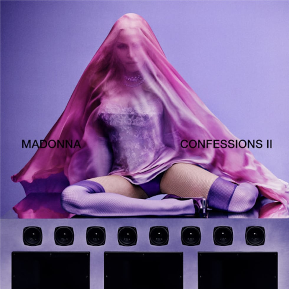 Esta imagen de la portada del álbum publicado por Warner Records muestra "Confessions ll" de Madonna, que saldrá a la venta el 3 de julio.