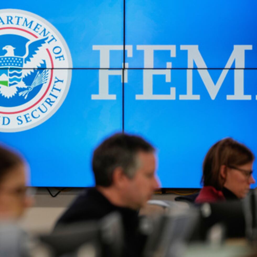 FEMA fue una de las agencias del gobierno federal objeto de recortes de personal, dentro de un amplio plan de Trump para reducir el tamaño del gobierno.