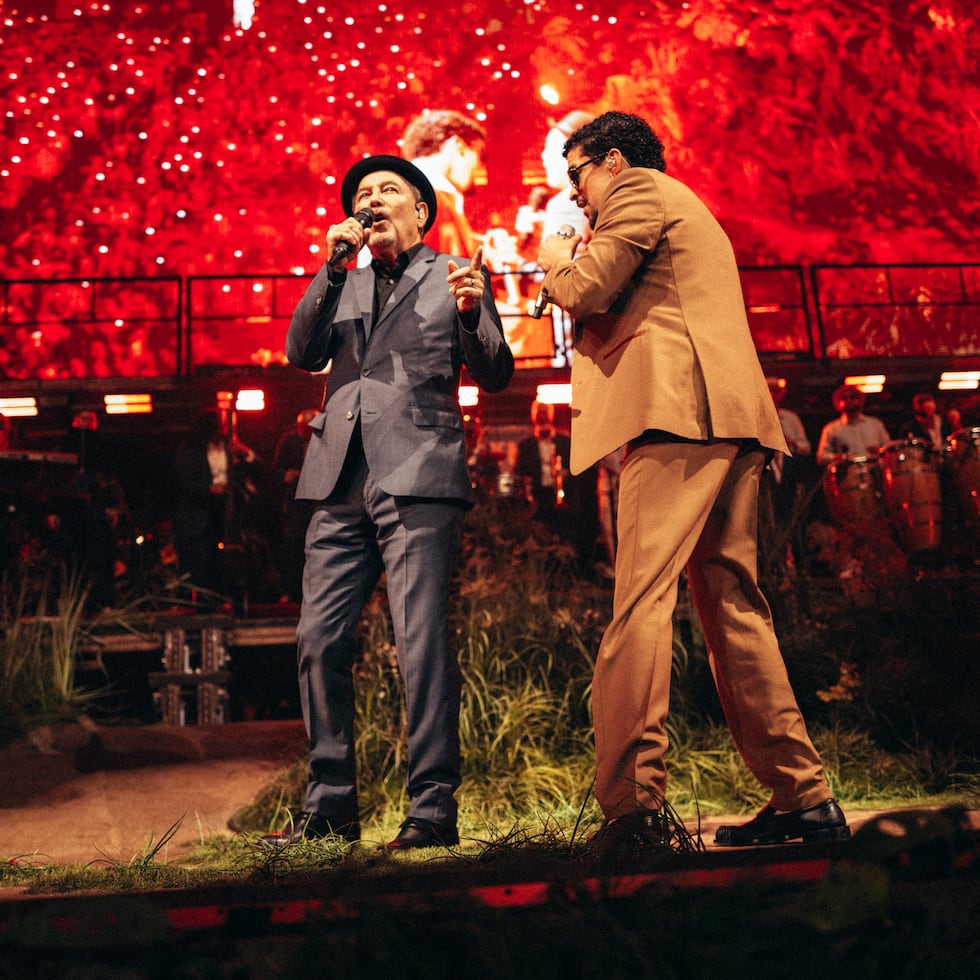 Rubén Blades fue el invitado sorpresa del concierto 23 de Bad Bunny en su residencia musical en Puerto Rico. Foto: Eric Rojas