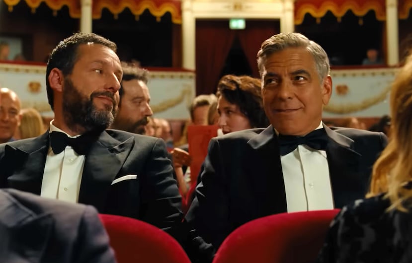 La película "Jay Kelly" está protagonizada por Adam Sandler, a la izquierda, y George Clooney, a la derecha.