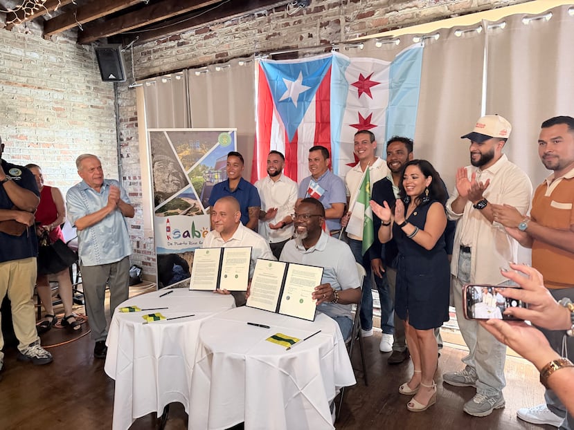 The agreement was signed in Chicago during the 33rd Puerto Rican Festival.