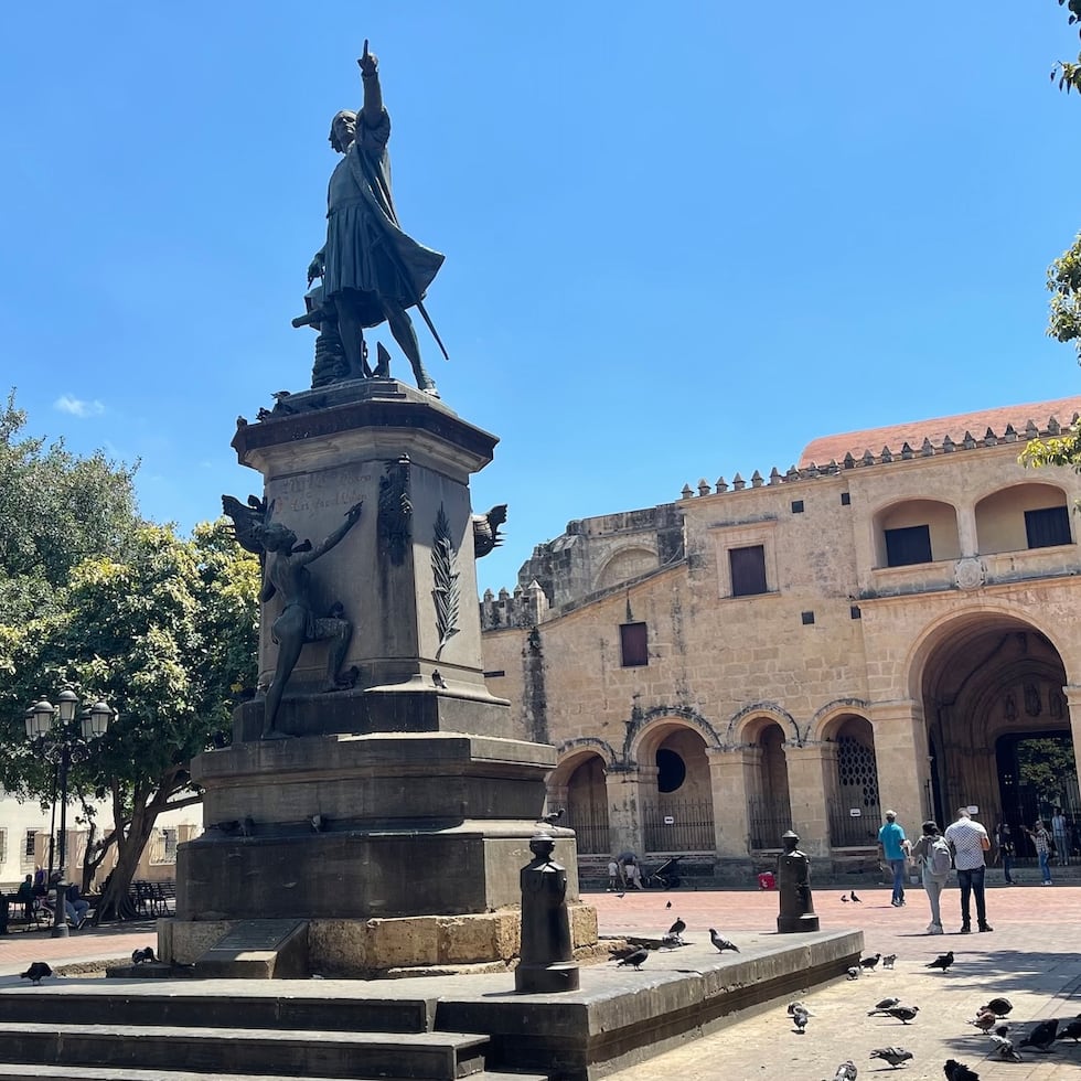 Plaza Colón frente a la Catedral de Santo Domingo.