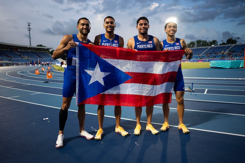 Eloy Benítez, José Figueroa, Adrián Canales y Pedro Rivas ganan bronce en el relevo 4x100.