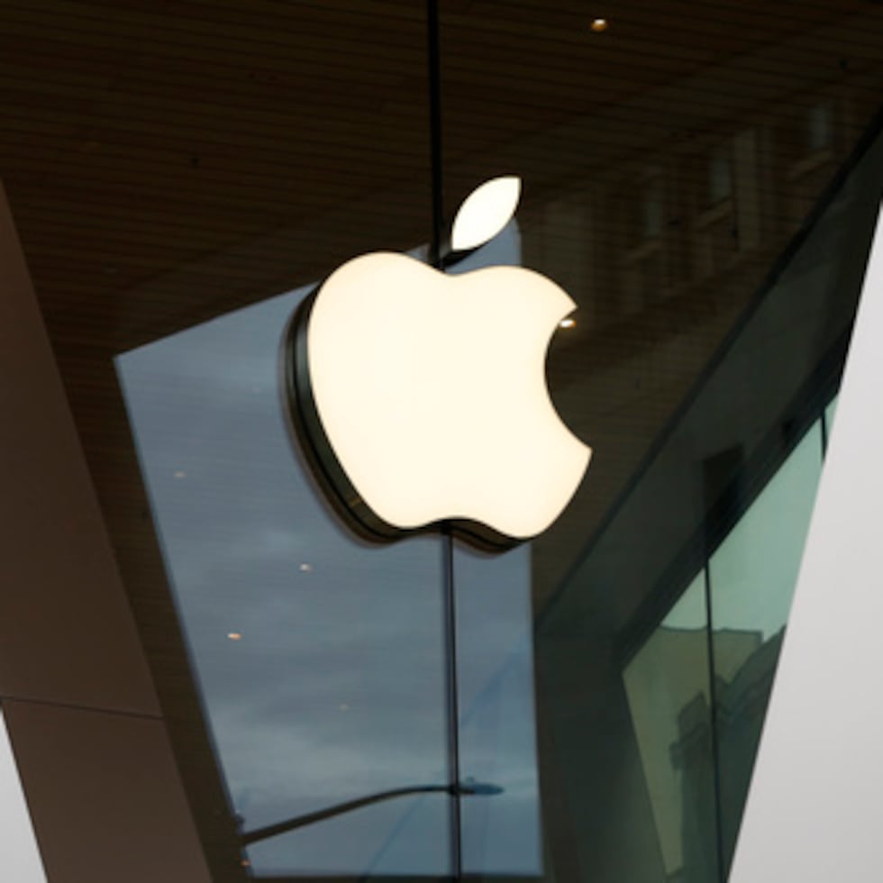La empresa Apple sigue esfornzándose por integrar inteligencia a sus dispositivos.
