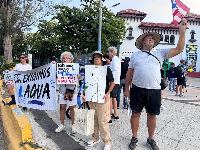 La carretera que lleva hacia el lado norte del Capitolio fue cerrada al tránsito ante la protesta.