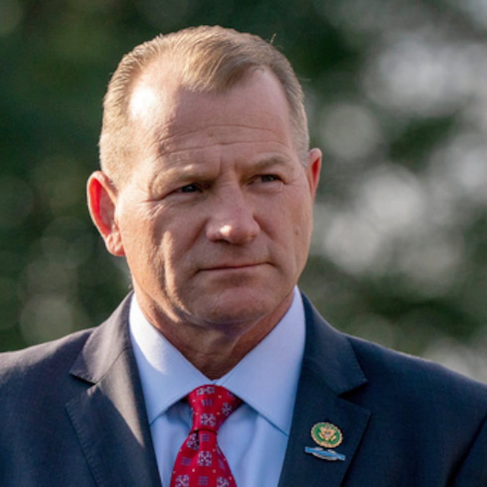 Representante Troy Nehls, R-Texas, asiste a una conferencia de prensa en el Capitolio, 1 de febrero 2023, en Washington. (AP Photo/Jess Rapfogel, Archivo)