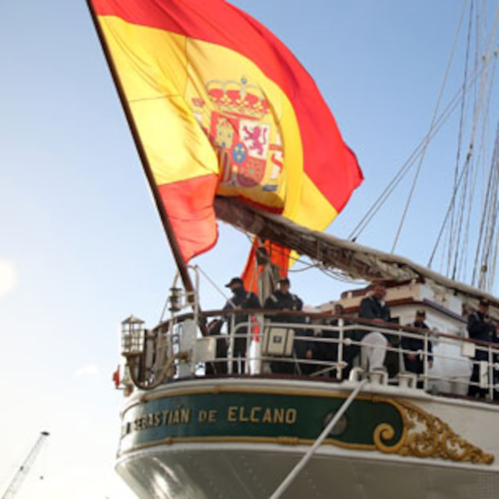 Construido en los astilleros "Echevarrieta y Larrinaga" de Cádiz, el buque escuela Juan Sebastián de Elcano fue botado un 5 de marzo de 1927 y entregado a la Armada el 17 de agosto de 1928.