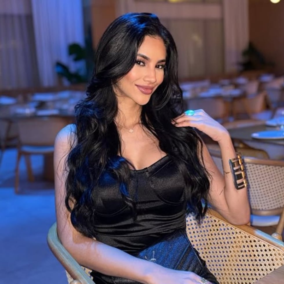 Sarahí Figueroa también se ha destacado como reina de belleza.