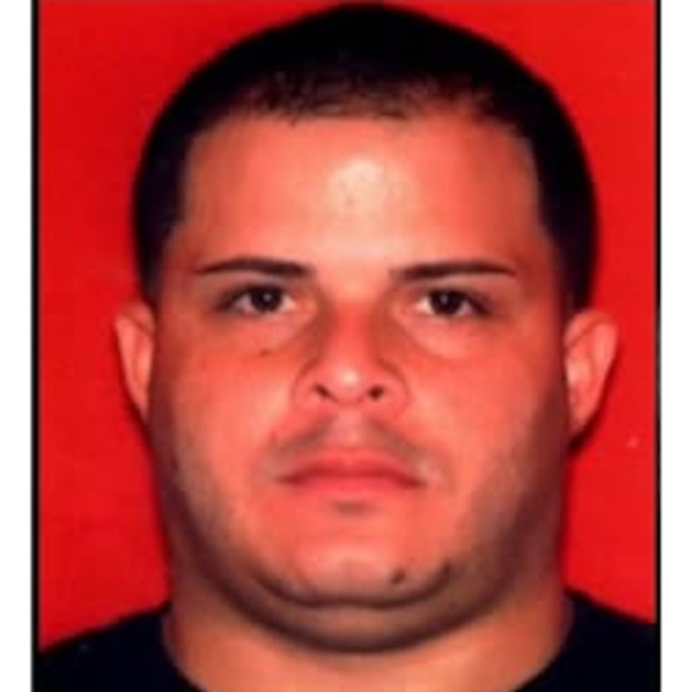 Ficha de Jonathan Hernández Ruiz.