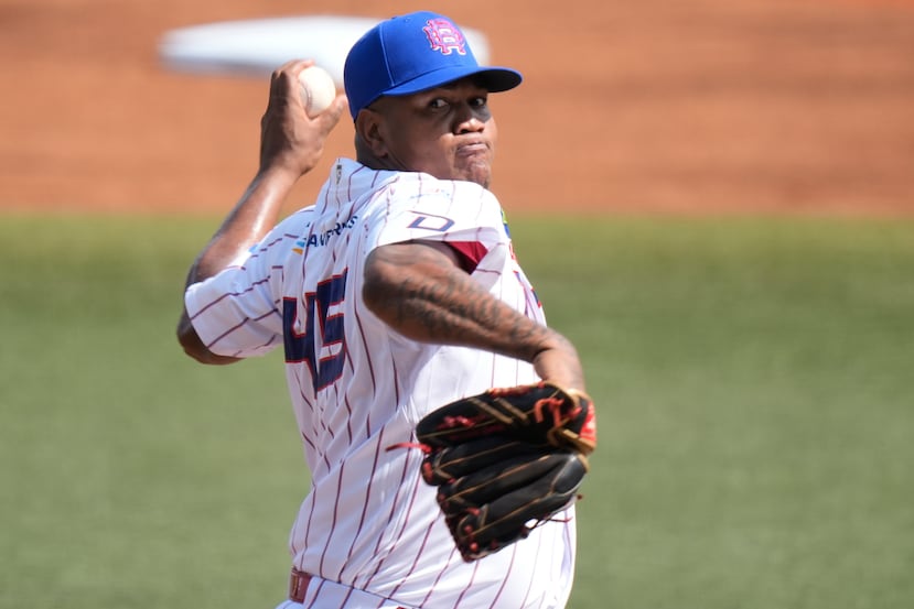 Enny Romero se llevó el triunfo por Leones de Escogido de República Dominicana.