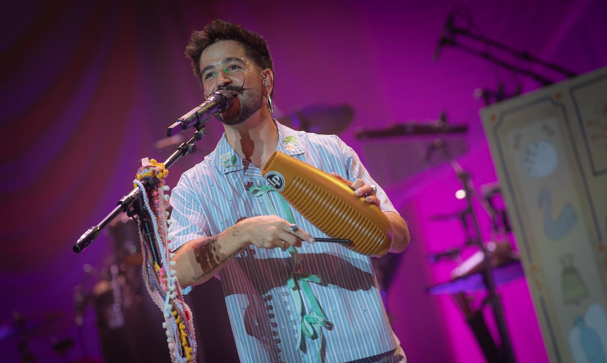 Camilo deleita a fans puertorriqueños en el Coliseo José Miguel Agrelot