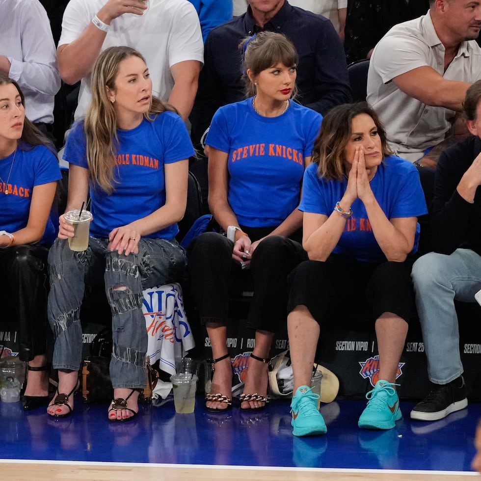 Taylor Swift durante el cuarto juego de la serie final de los Knicks de Nueva York y los Spurs de San Antonio.