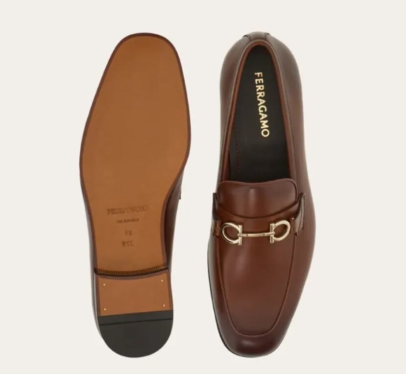 FERRAGAMO, disponible en el segundo nivel.