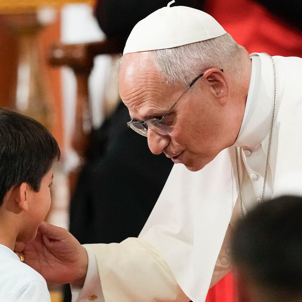 Renzo fue el niño que se robó todas las miradas, tanto del papa como de los presentes.