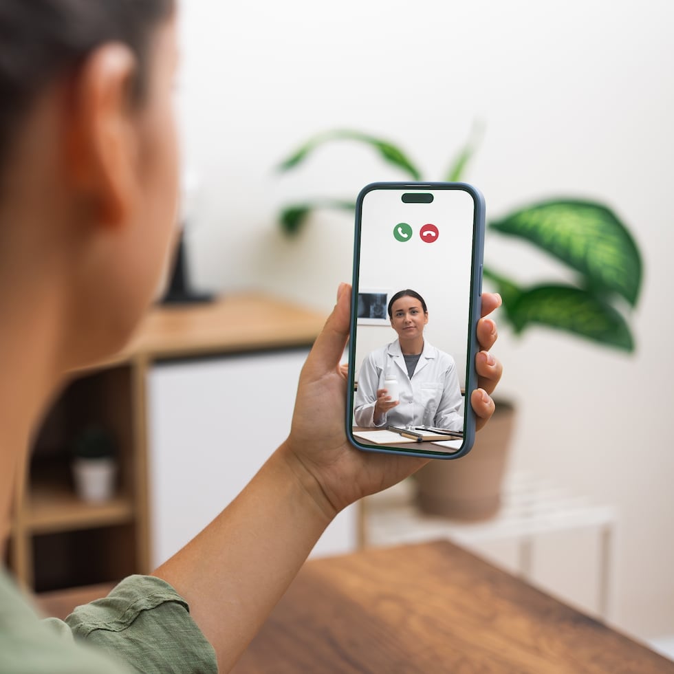 Aunque no todos los malestares son emergencias, muchos sí requieren una evaluación médica a tiempo. Por eso, los afiliados de MCS cuentan con MCS MedilíneaMD.