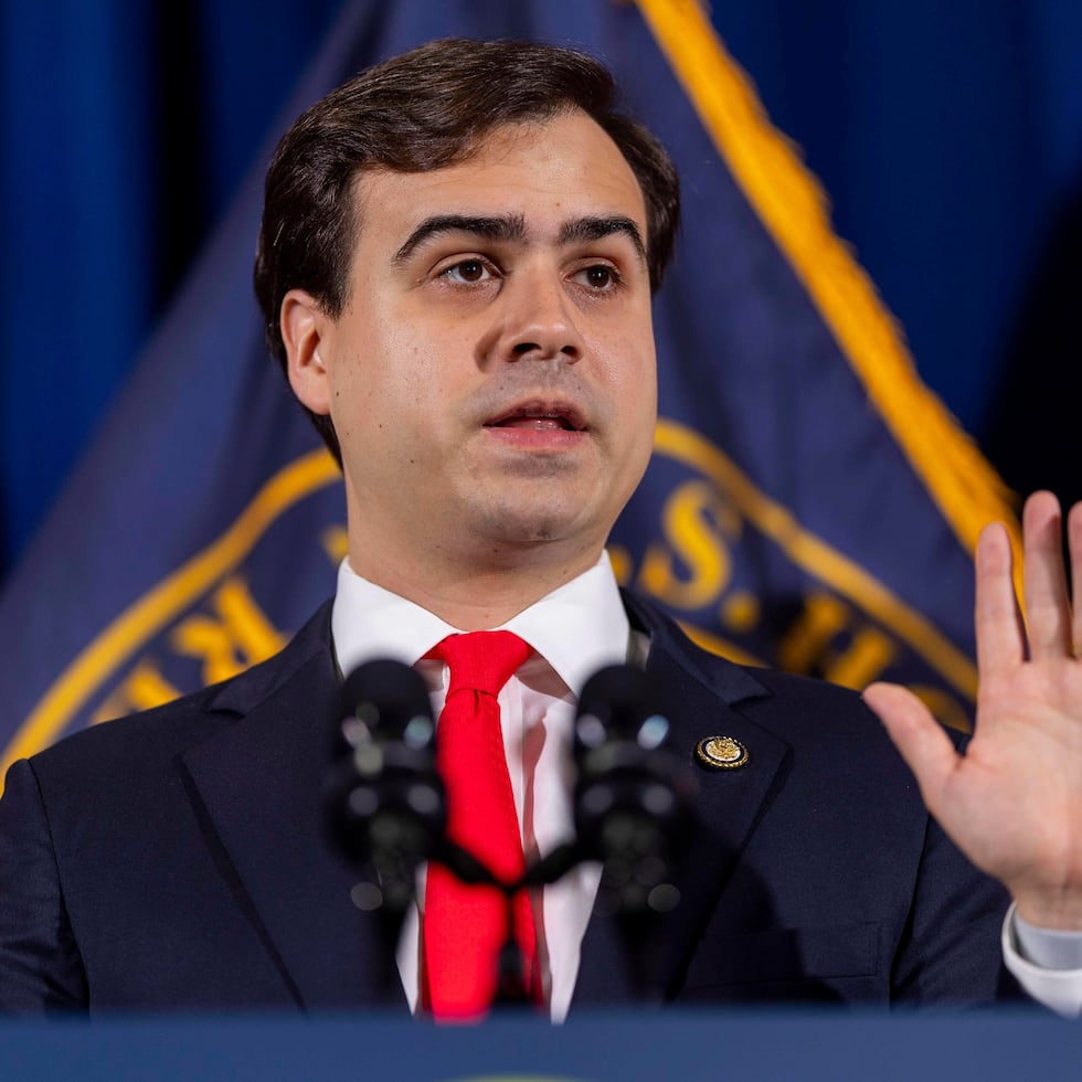 El comisionado residente en Washington DC, Pablo José Hernández, expresó que "el problema no es Jenniffer González. El problema es el Partido Nuevo Progresista".