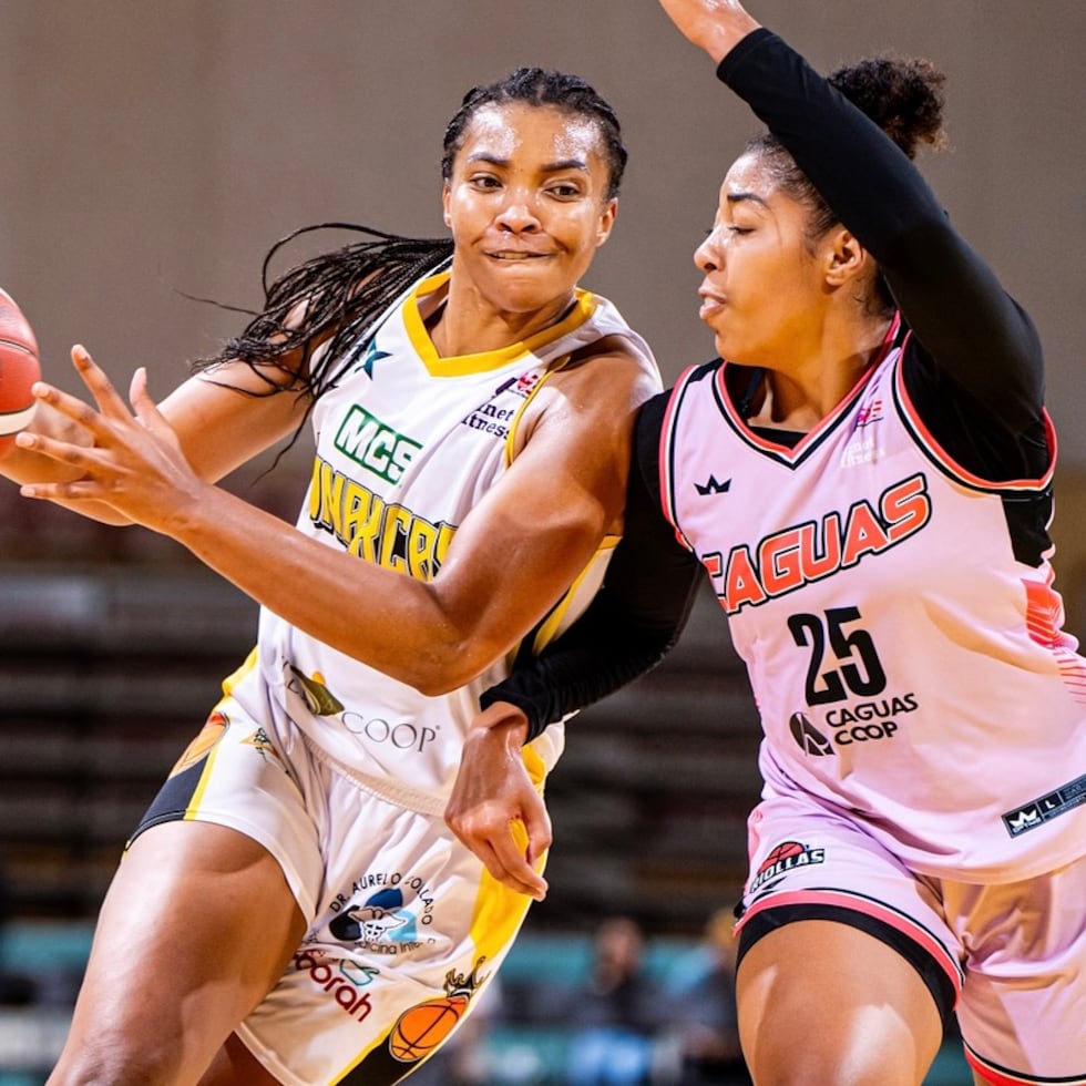 Imani McGee, a la izquierda, fue seleccionada como la Jugadora Más Valiosa del BSNF.