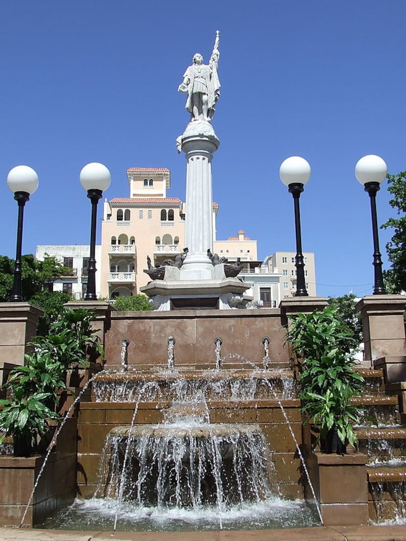 Fuente de la Plaza Colón en San Juan