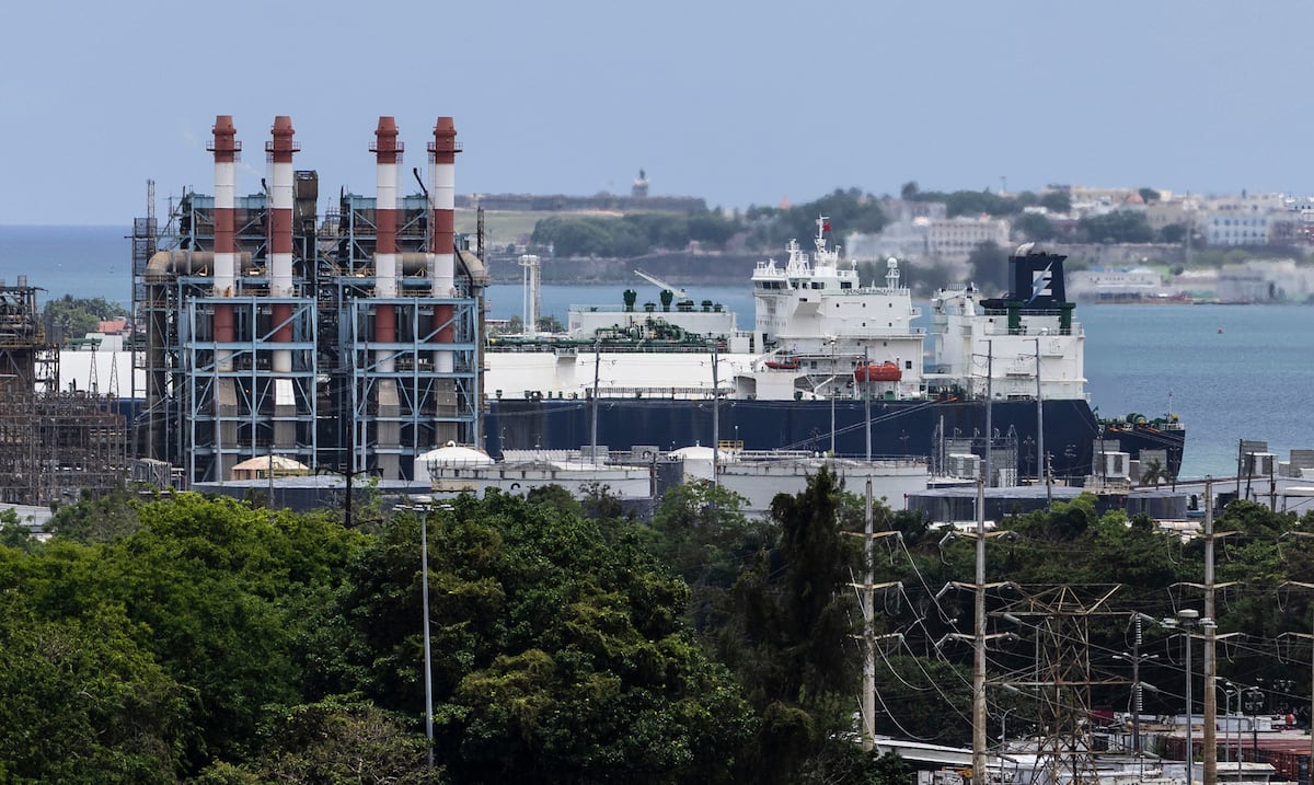 Frente a advertencia de multa de $10,000: New Fortress Energy alerta sobre partida de barco con cargamento de gas natural
