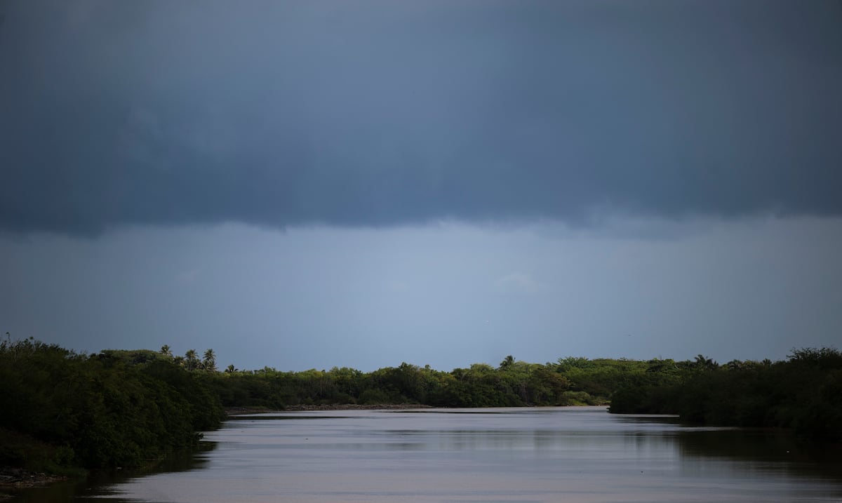 Fuertes lluvias provocan advertencias de inundaciones para varios municipios