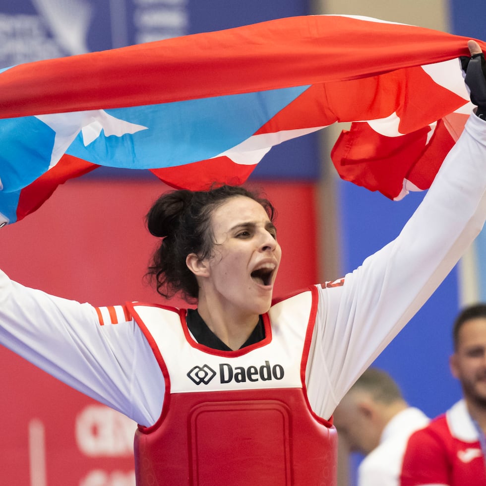 Naishka Román festeja el bronce con la monoestrellada.