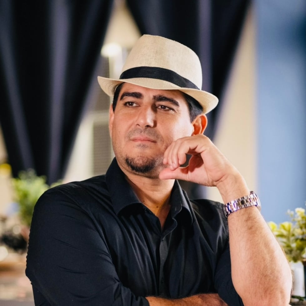 El cantante Freddy Lugo lanzó su primer sencillo, “Plástico”, tema que forma parte de su próxima producción discográfica "From Salsa to Bolero".