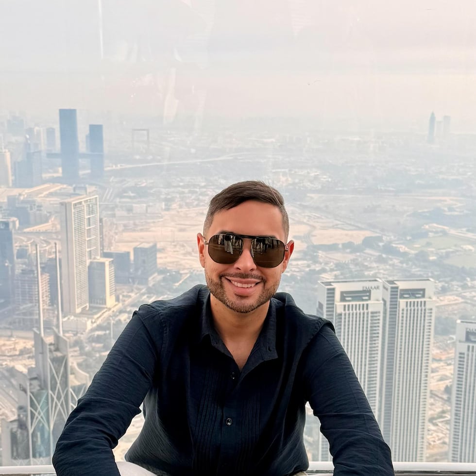 Turista puertorriqueño quedó atrapado en Dubai luego de ataques militares contra Irán.