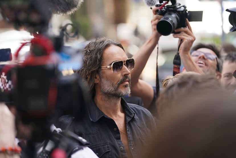 Russell Brand durante su llegada a la Corte de Magistrados de Westminster, en Londres.