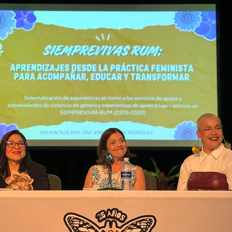Zulnette García Ramos, de la Fundación de Mujeres; Virgen Ramos Rodríguez, psicóloga e investigadora; y Suzette Álvarez Soto, trabajadora social y voluntaria de Siempre Vivas RUM.