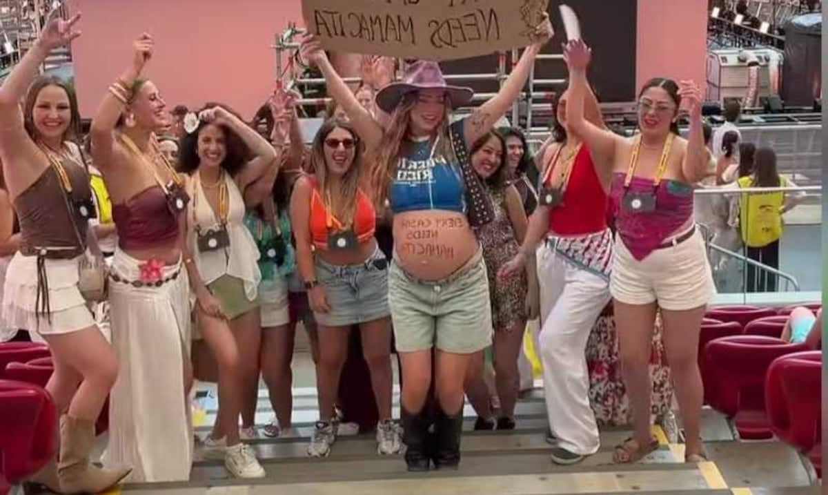 Bad Bunny bendice a bebé por nacer y elige el nombre "Benita" en concierto en Varsovia