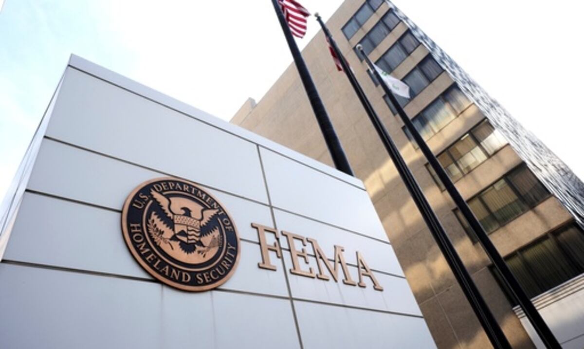 Seguridad Nacional puede eliminar la norma que exigía revisar cada proyecto de FEMA de más de $100,000