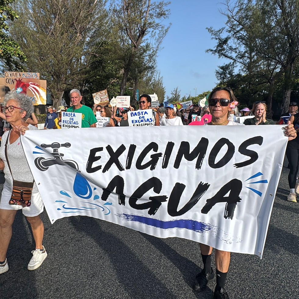 La infraestructura no es un asunto abstracto de ingenieros y presupuestos, es la base material de la vida cotidiana, destaca Rafael Méndez Tejeda. En la foto manifestantes protestan por la falta de agua potable