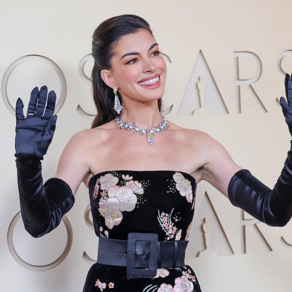 Anne Hathaway fue una de las estrellas de la pasada ceremonia de entrega de los premios Óscar