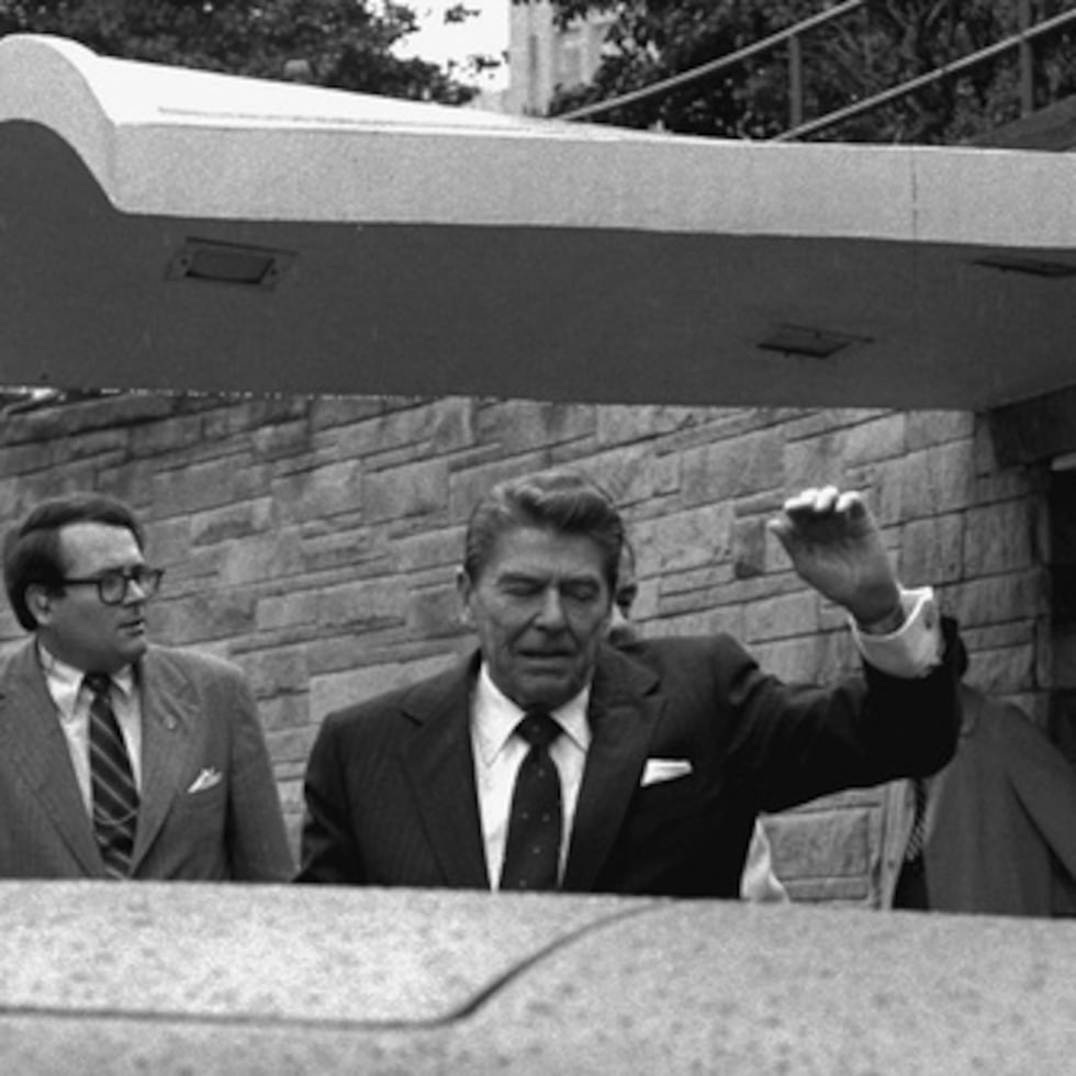 Aunque a primera vista parecen existir similitudes en los incidentes más allá de su ubicación, hay marcadas diferencias que ponen de relieve lo mucho que ha cambiado en las décadas transcurridas desde el tiroteo contra Reagan.