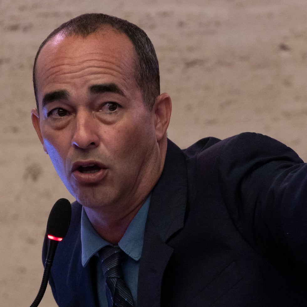 El senador independiente Eliezer Molina.