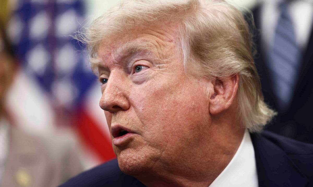 Trump amenaza con arancel de 100% a países que graven servicios digitales de EE.UU.