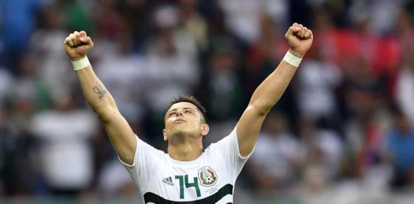 Javier ‘Chicharito’ Hernández y la selección mexicana buscarán hoy finalizar la fase preliminar del Mundial con tres victorias cuando se midan a su similar de Suecia. (Archivo / AP)