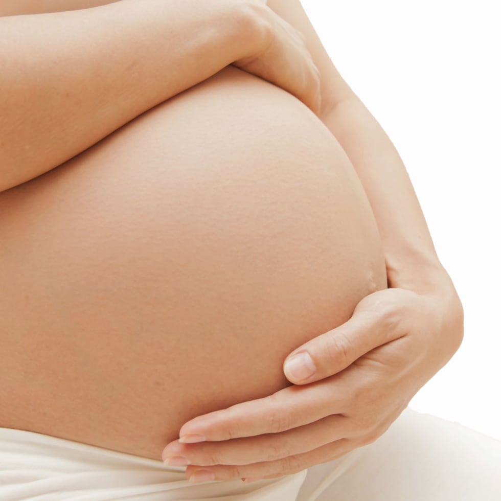 Las personas que están planeando cursar un embarazo o que podrían quedar embarazadas deben consumir entre 400 y 800 mcg de ácido fólico al día.