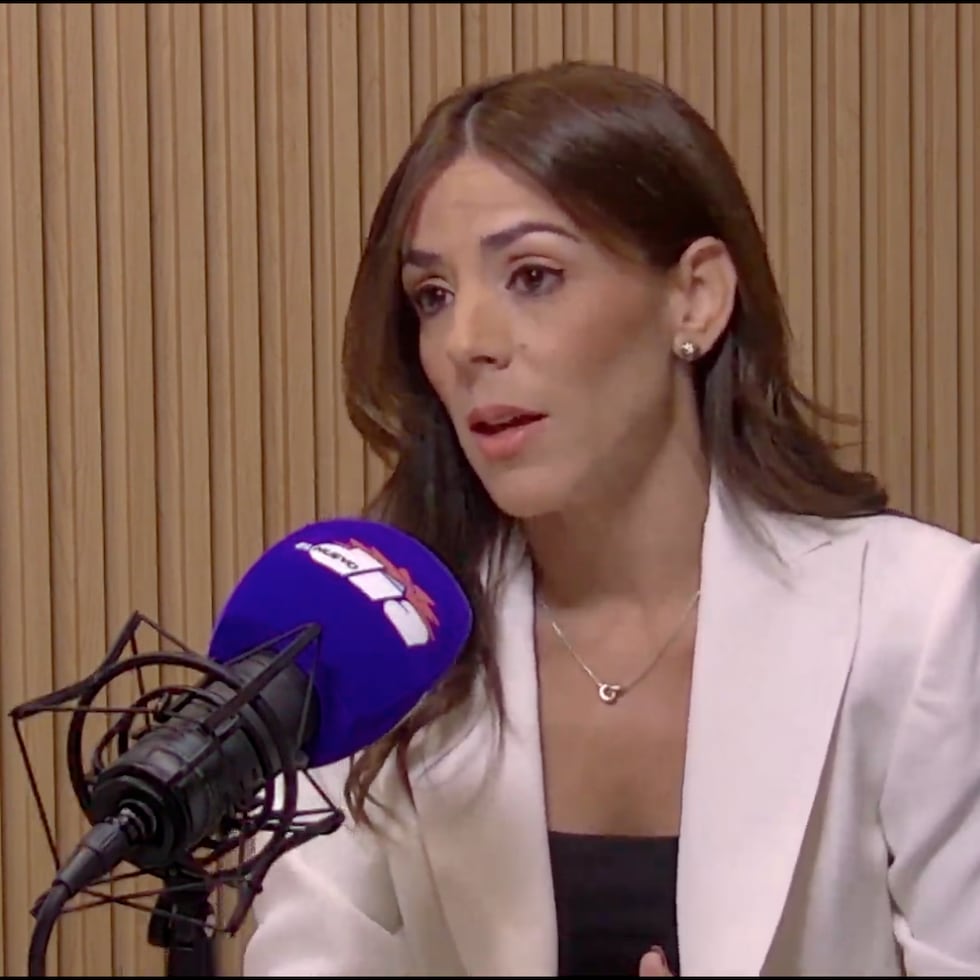 La administradora de la Administración para el Sustento de Menores (ASUME), María del Mar Mateu Meléndez, informó en el programa "Lo de Hoy" de El Nuevo Día sobre la sexta ronda de revocación de pasaportes a deudores de pensión alimentaria.