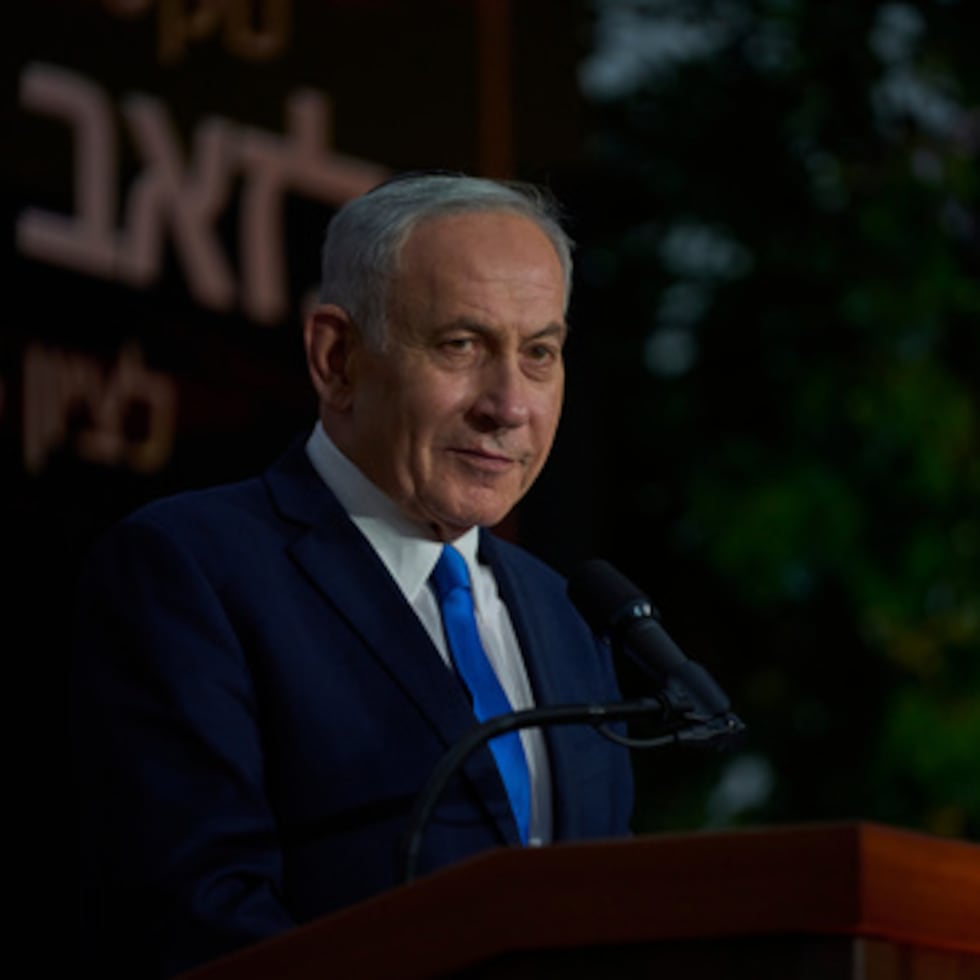 La Corte Penal Internacional emitió órdenes de arresto contra Benjamin Netanyahu y otros en 2024, acusándolos de crímenes de lesa humanidad en relación con la guerra en Gaza.