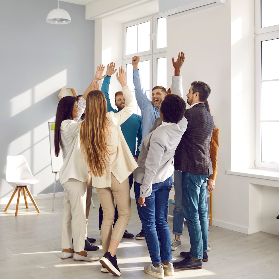 Implica escuchar sus ideas, motivarlo, inspirarlo y darle la oportunidad de convertirse en parte activa de los resultados organizacionales, sostiene Morales