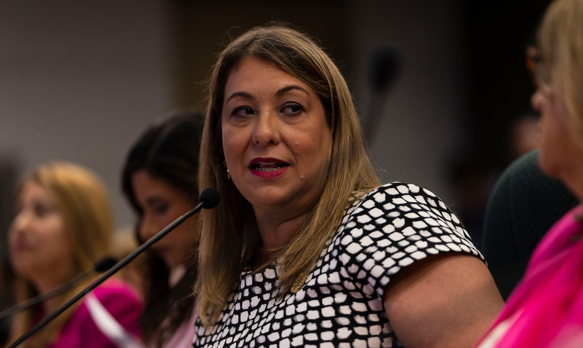 Suzanne Roig admite que solicitó propuesta en centro de controversia por destitución en Adsef