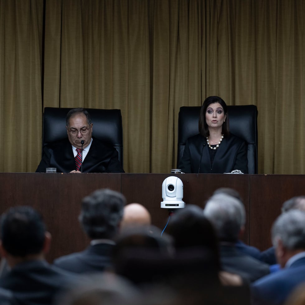 Under the Senate President's bill, much of the powers held by the presiding judge, Maite Oronoz (second from right), could be undermined.