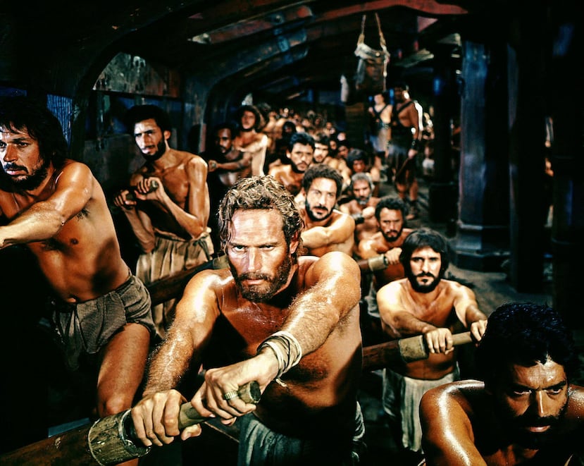 El fenecido actor Charlton Heston, al centro, fue el protagonista de la película "Ben-Hur" (1959), película que ha ganado más premios Oscar, con 11, empatada con "Titanic" (1997) y "The Lord of the Rings: The Return of the King" (2003).