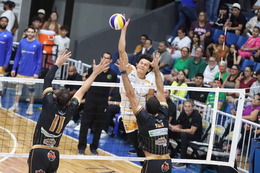 Spencer Olivier, el Jugador Más Valioso de la serie regular, totalizó 15 puntos por Corozal en el triunfo ante Yauco.