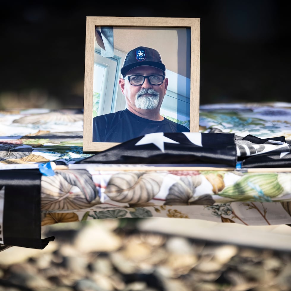 Amistades y familiares del biólogo Roberto Viqueira Ríos llevaron a cabo una conferencia de prensa.