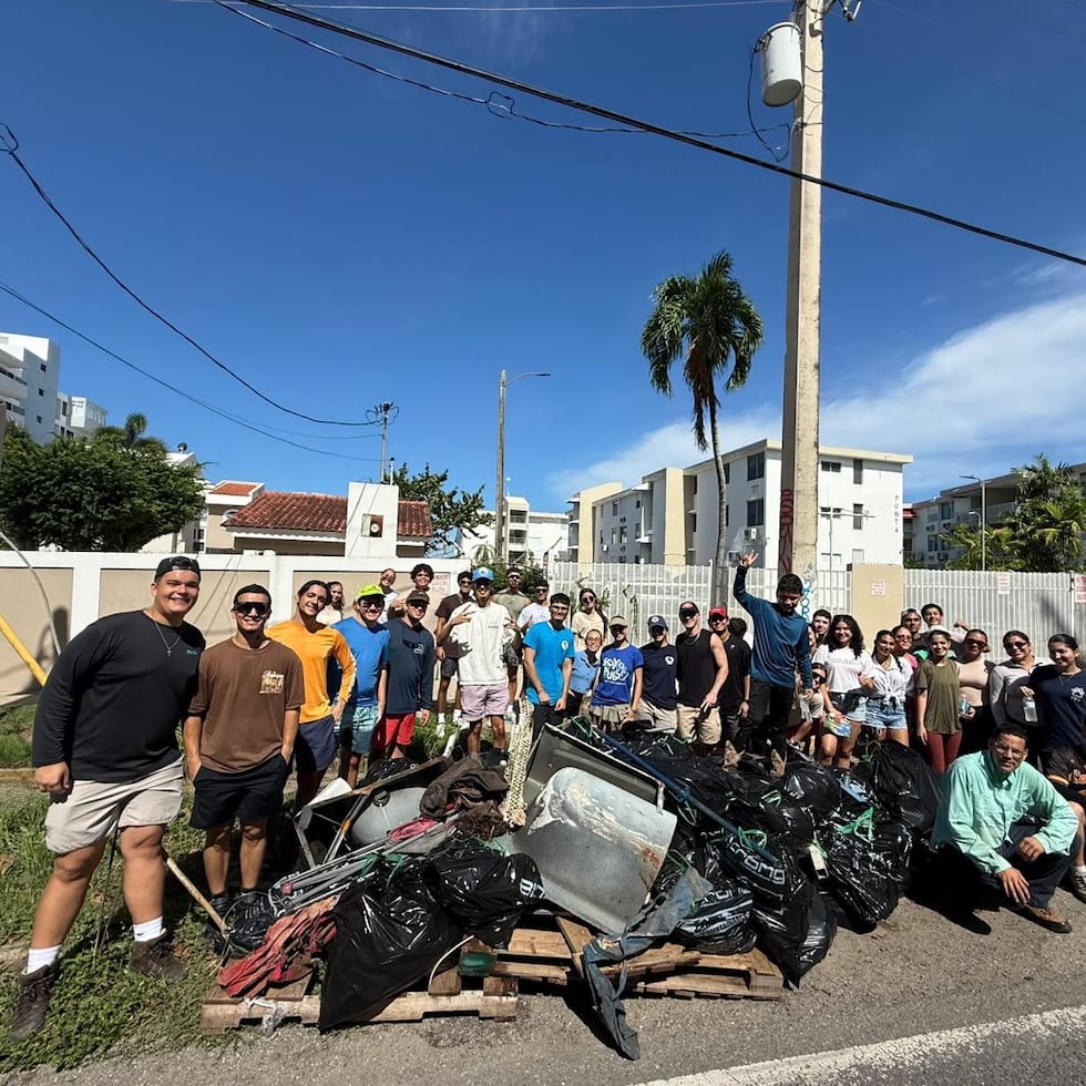 Este año, los voluntarios de Scuba Dogs Society impactaron 200 playas a través de Puerto Rico, sobrepasando las 164 del año pasado y las 188 de 2024.