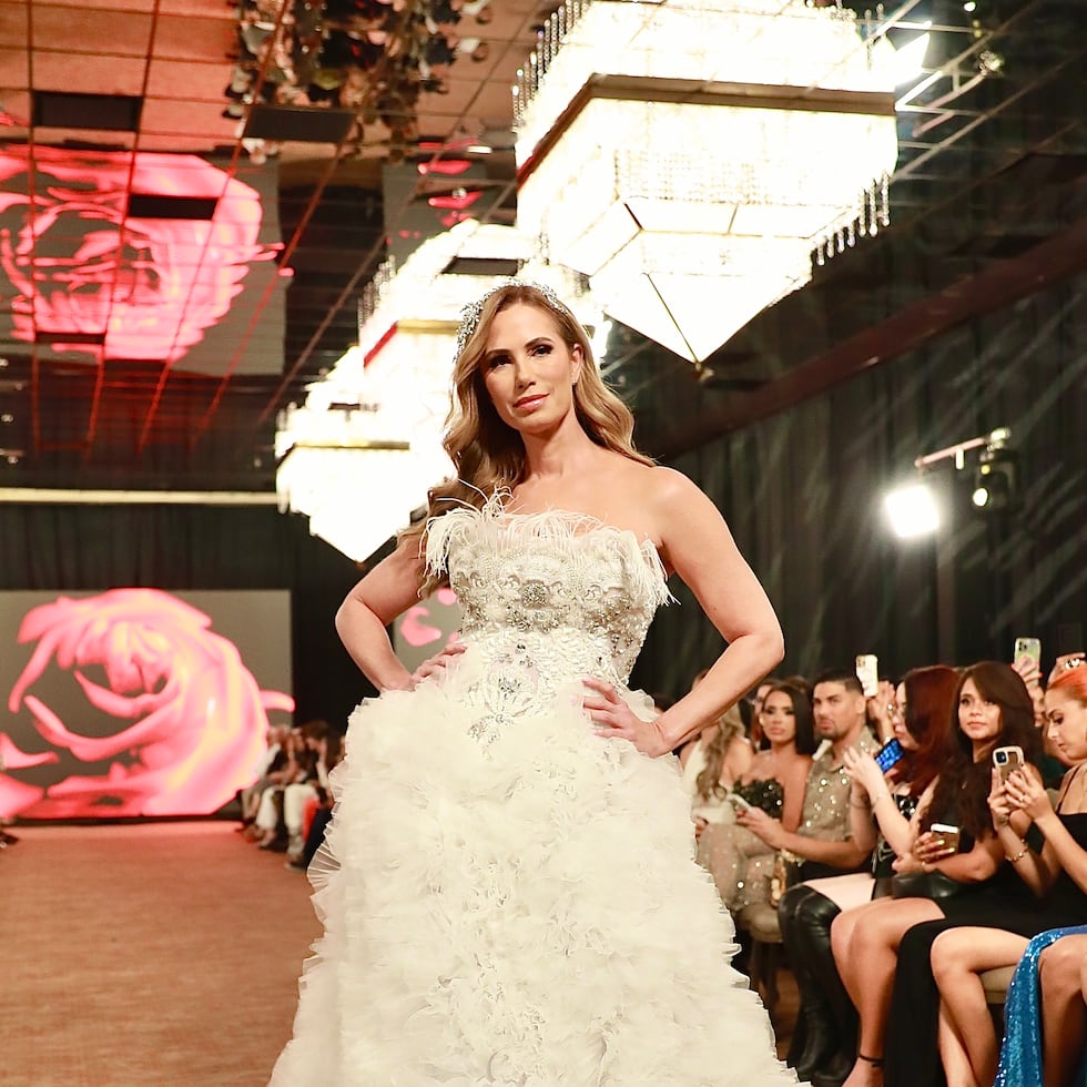 Desirée Lowry durante una de las pasadas ediciones de San Juan Moda en la pasarela de Marcos Carrazana.